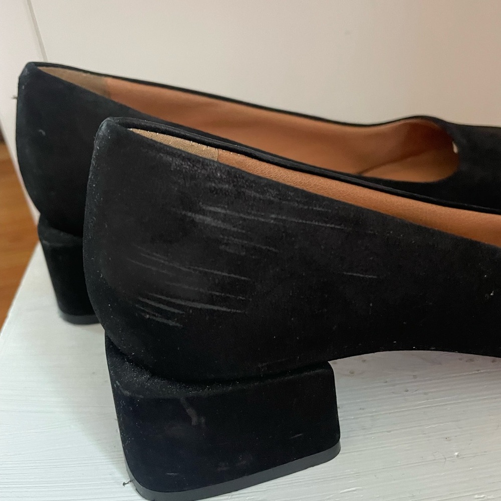 Chelsea & Violet Classic Black Low Block Heel Pumps for Women - Picture 5 of 5
